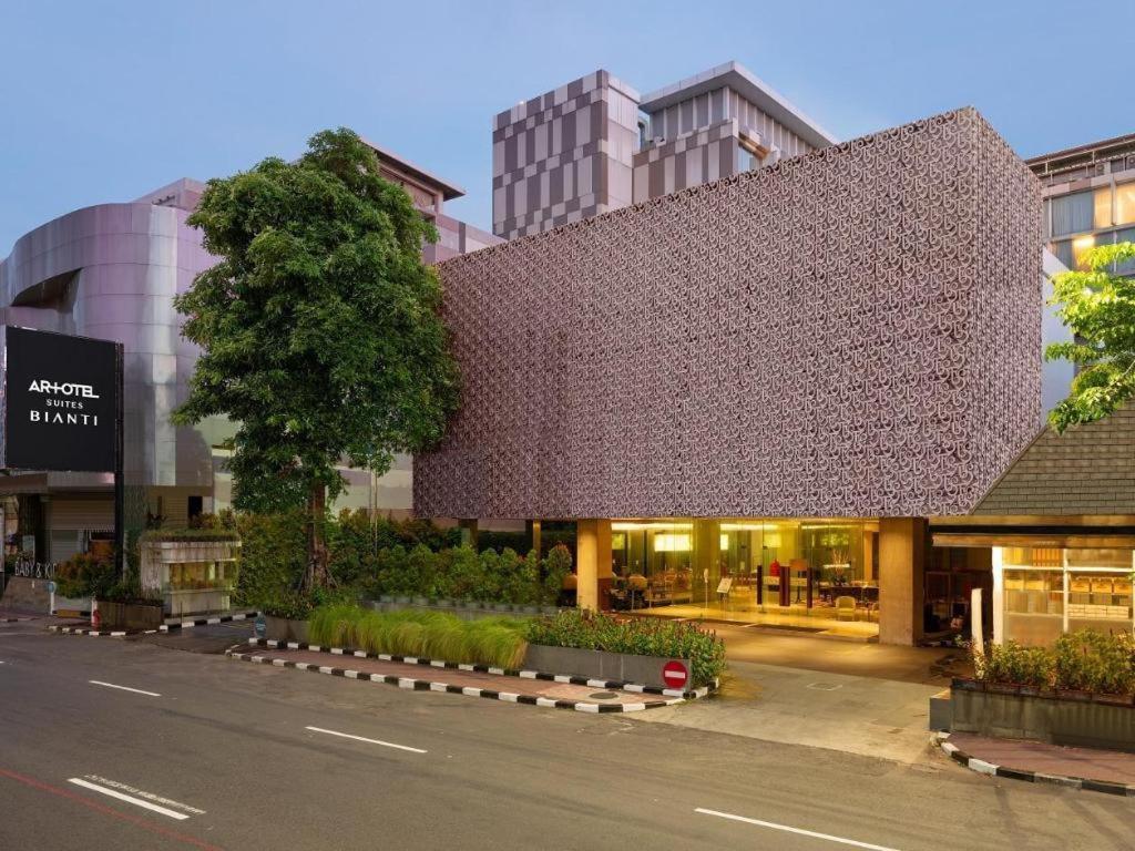 Artotel Suites Bianti Yogyakarta Exterior photo