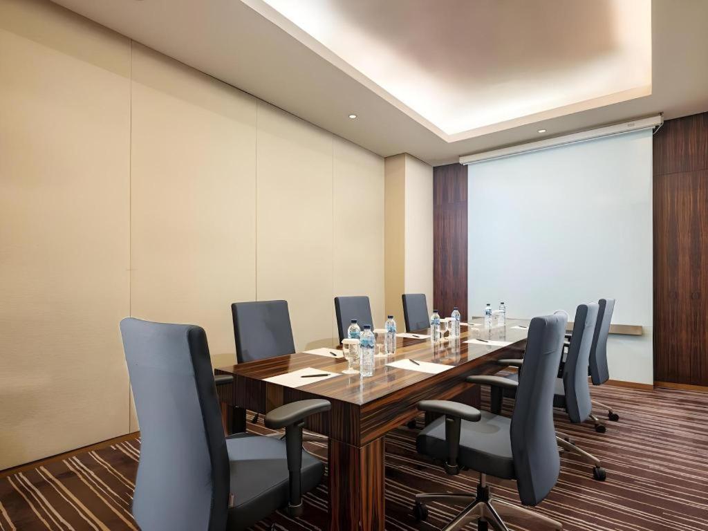 Artotel Suites Bianti Yogyakarta Exterior photo